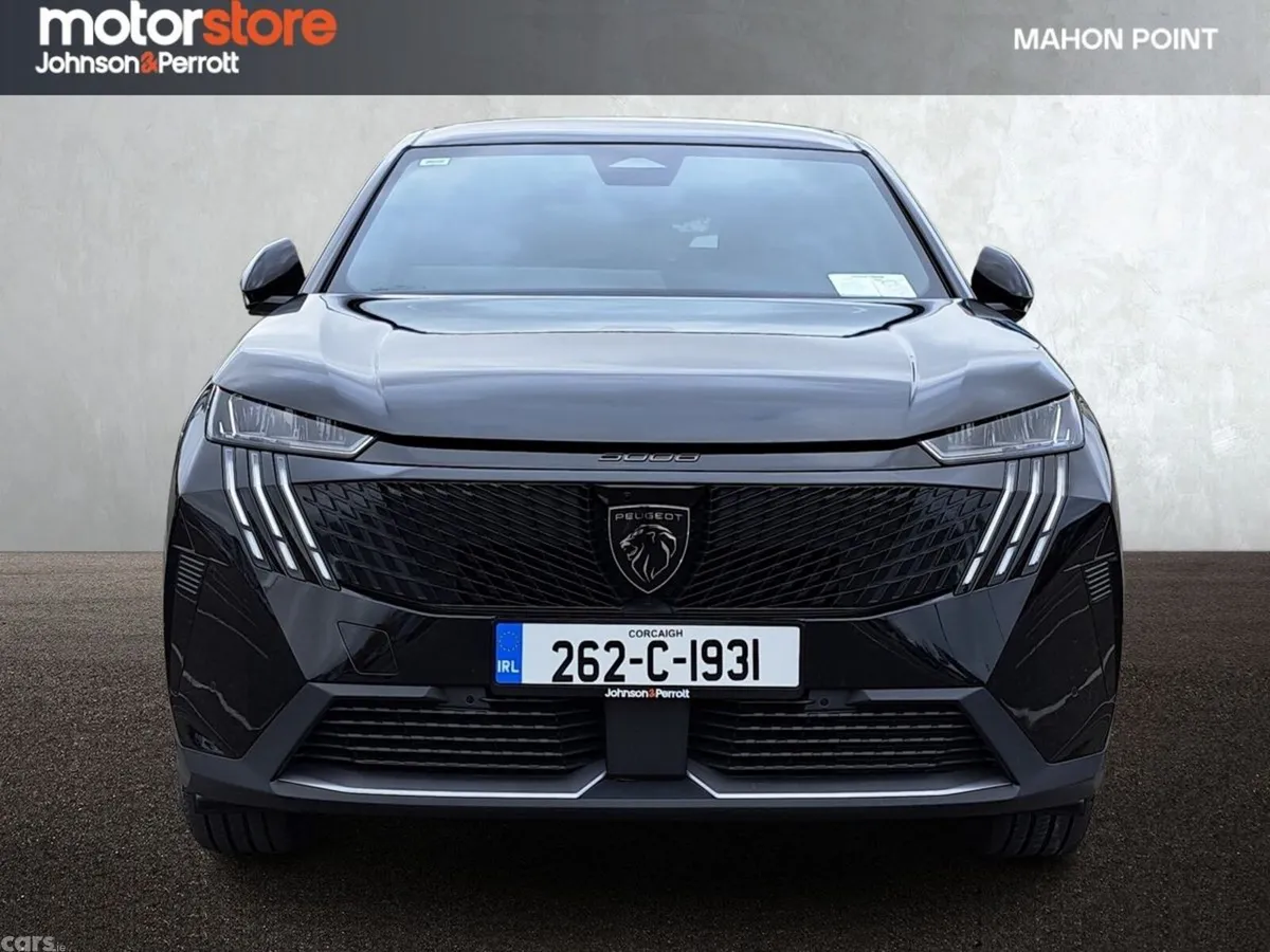 Peugeot 5008 MPV, Petrol, 2026, Black