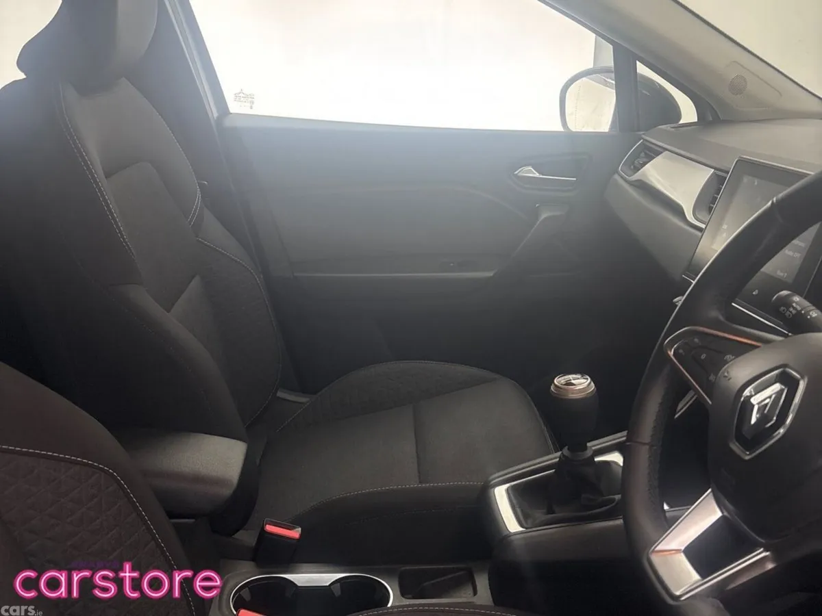 Renault Captur Hatchback, Petrol, 2024, Grey