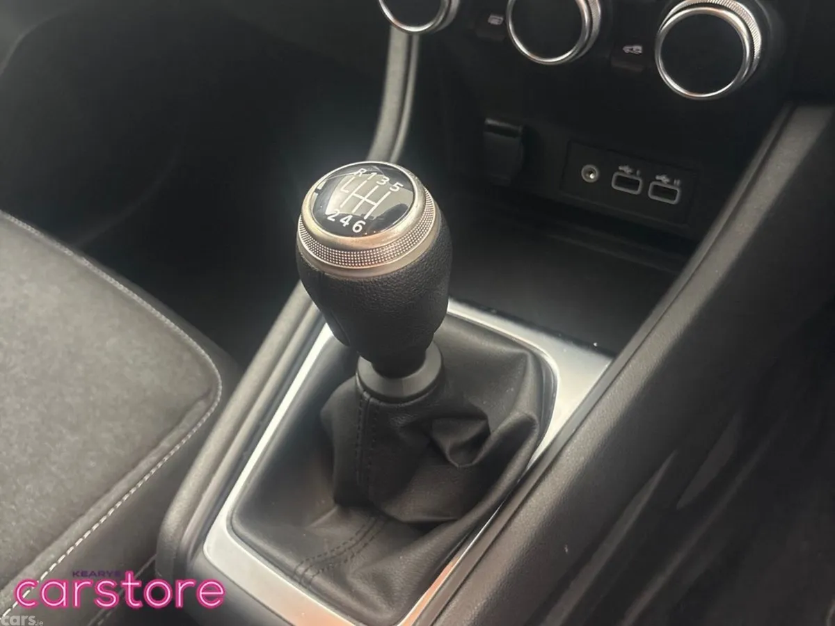 Renault Captur Hatchback, Petrol, 2024, Grey