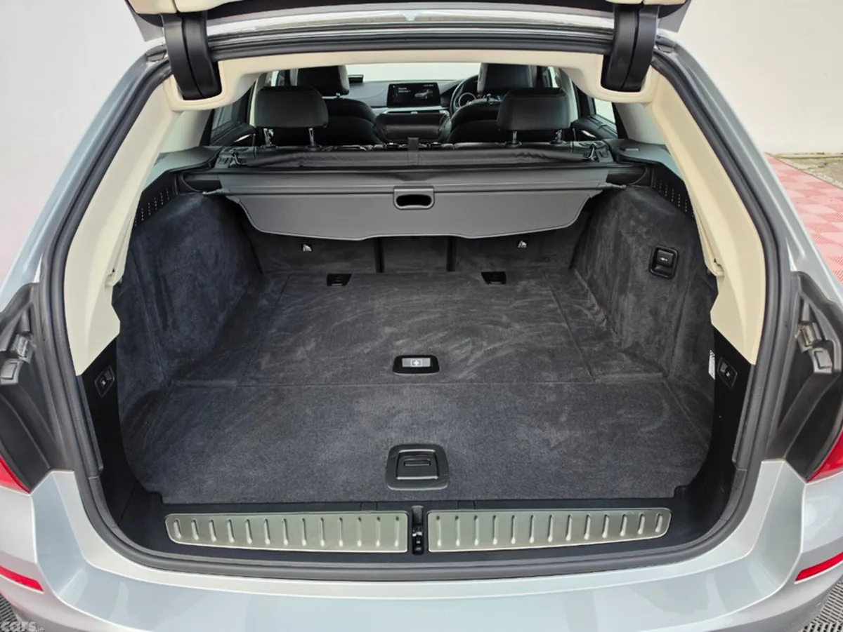 BMW 5-Series Estate, Diesel, 2017, Silver