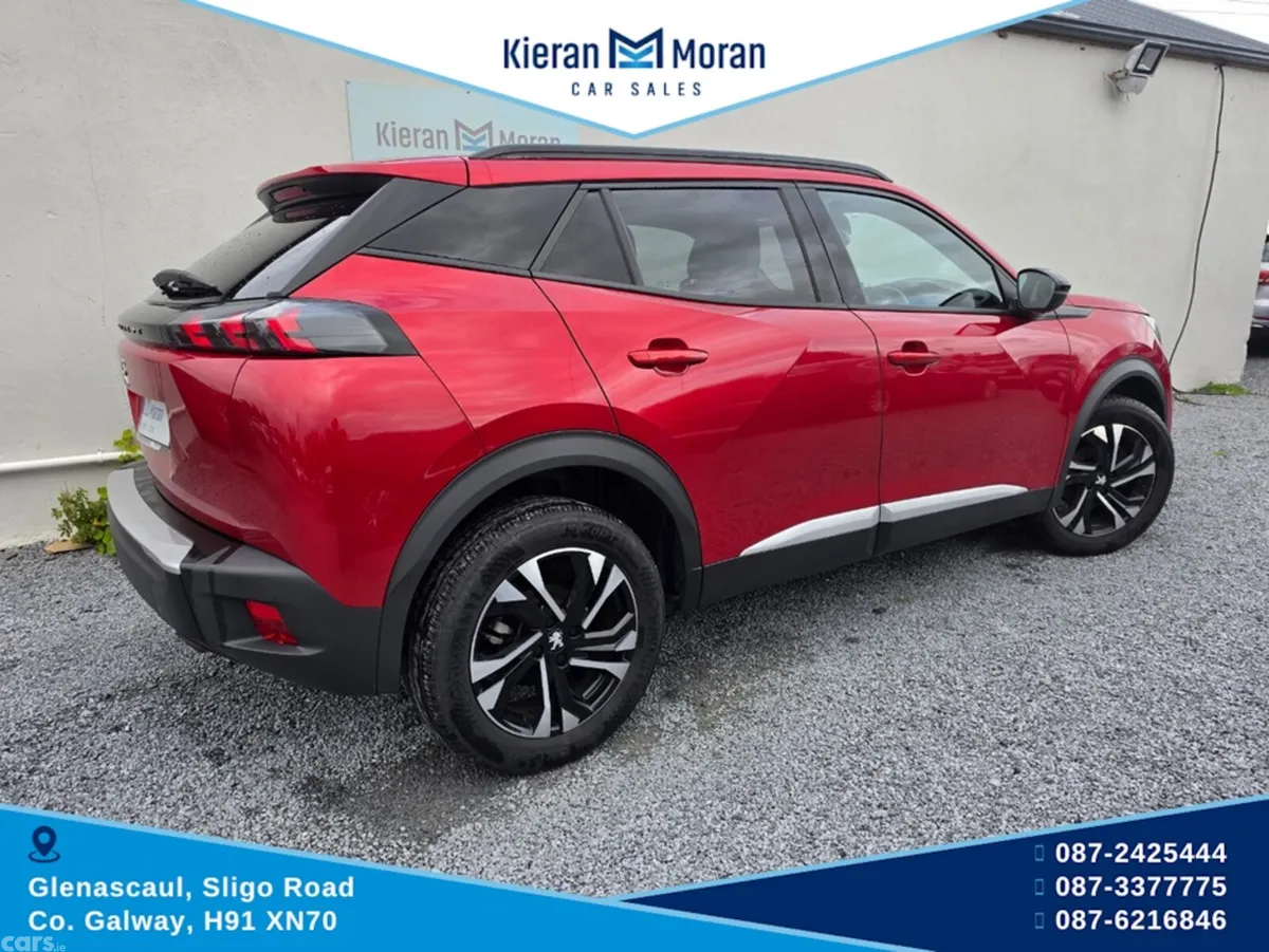 Peugeot 2008 MPV, Petrol, 2023, Red