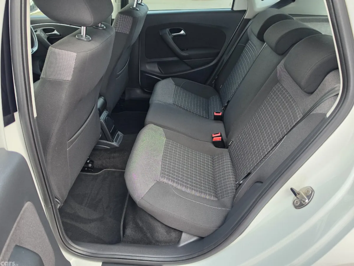 Volkswagen Polo Hatchback, Petrol, 2017, White