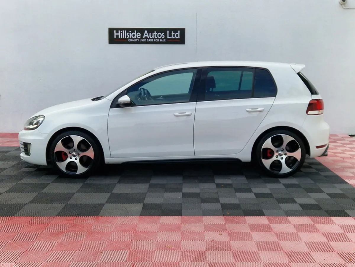 Volkswagen Golf Hatchback, Petrol, 2012, White