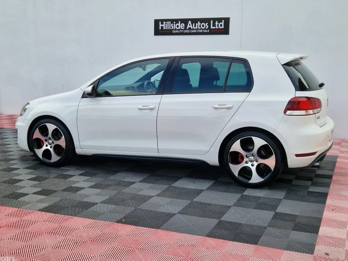 Volkswagen Golf Hatchback, Petrol, 2012, White