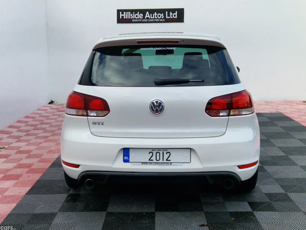 Volkswagen Golf Hatchback, Petrol, 2012, White