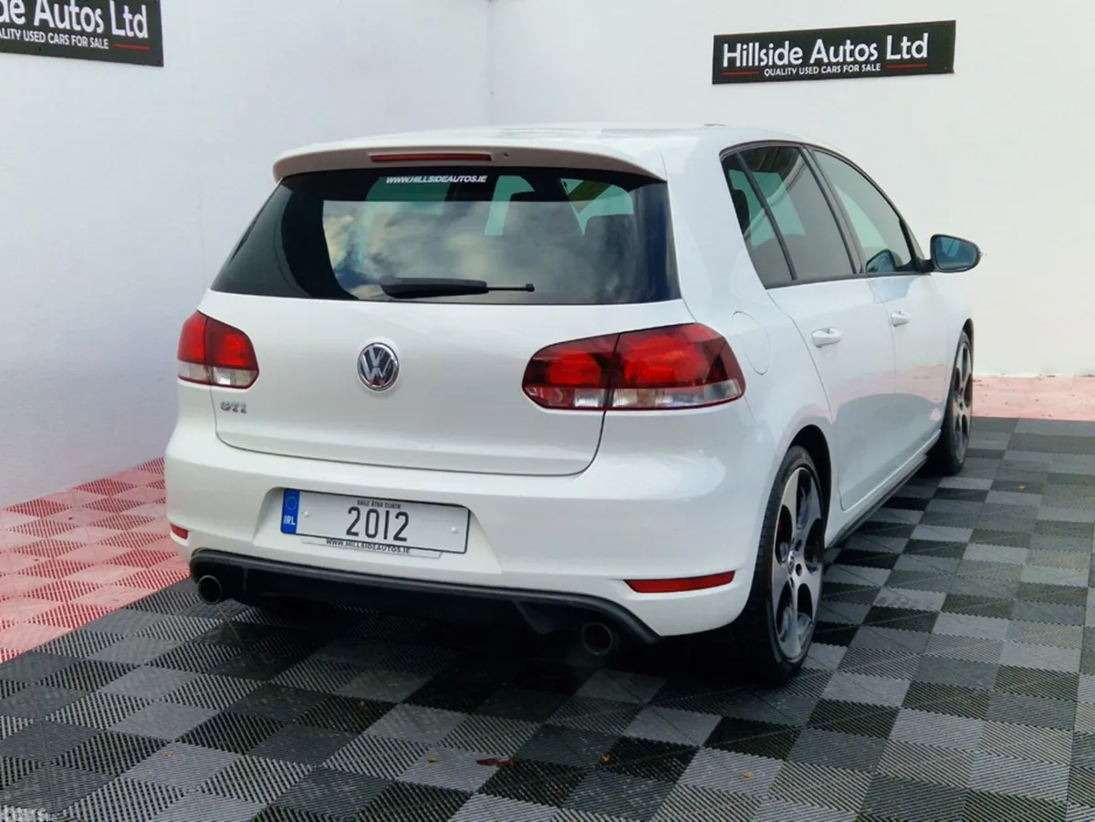 Volkswagen Golf Hatchback, Petrol, 2012, White
