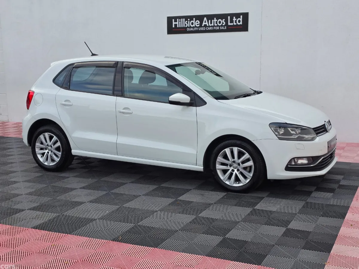 Volkswagen Polo Hatchback, Petrol, 2017, White