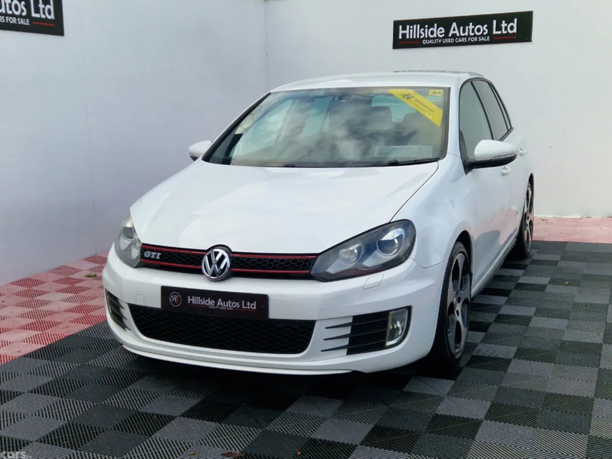 Volkswagen Golf Hatchback, Petrol, 2012, White