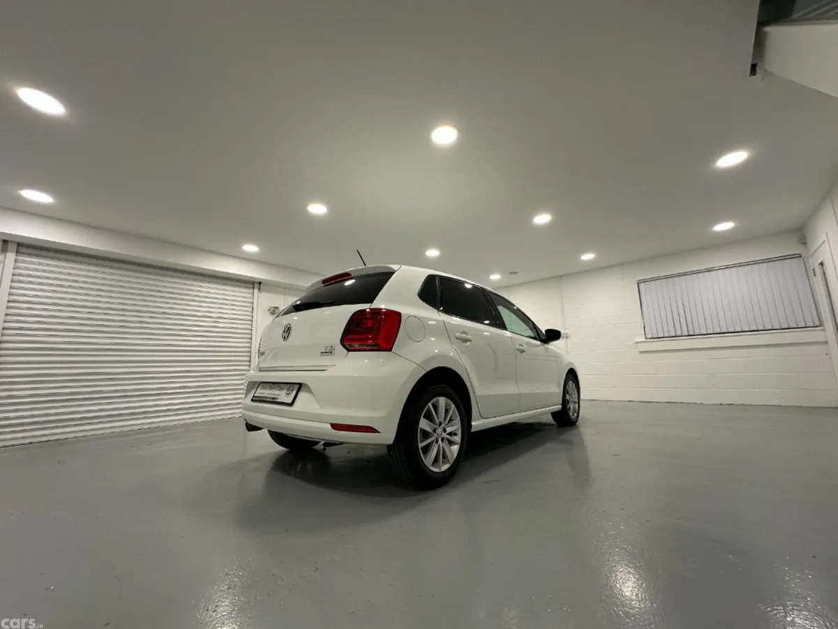Volkswagen Polo Hatchback, Petrol, 2015, White