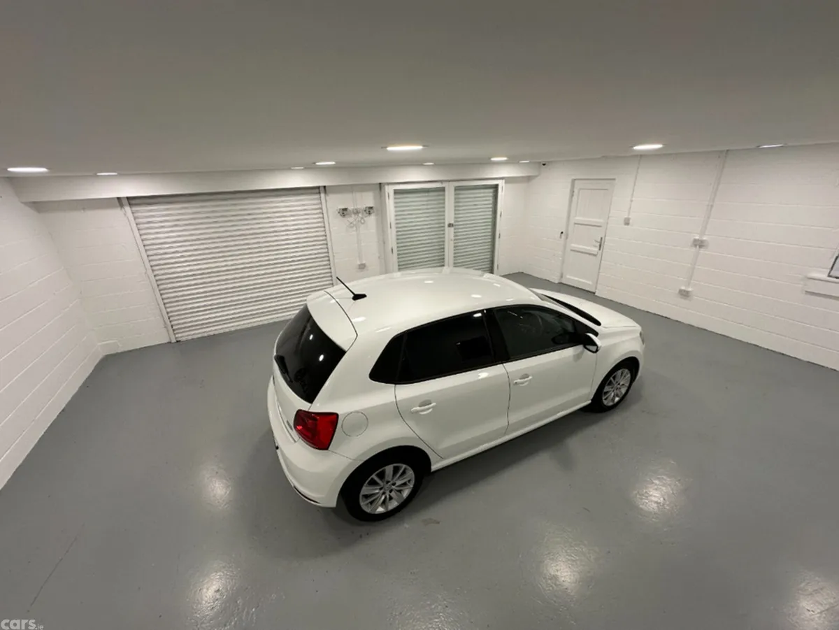 Volkswagen Polo Hatchback, Petrol, 2015, White