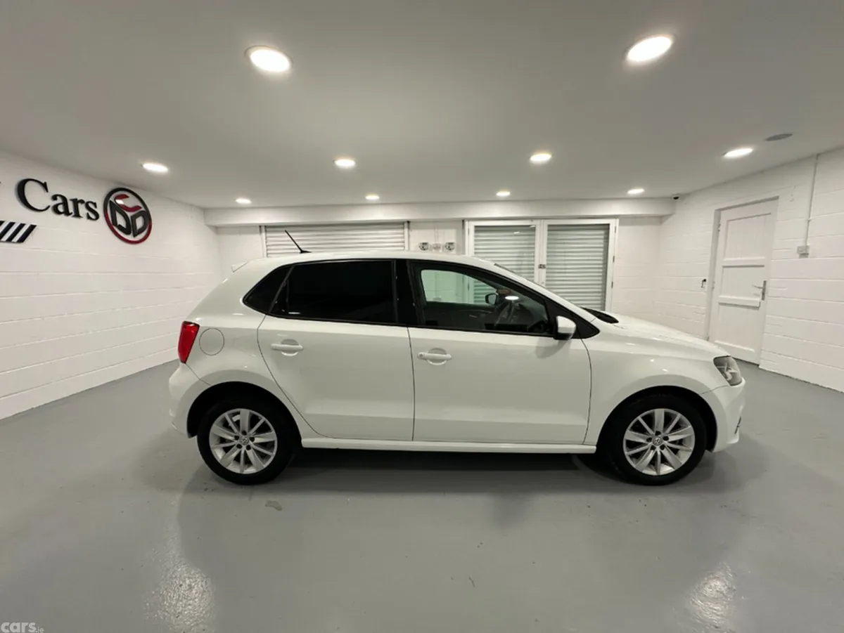 Volkswagen Polo Hatchback, Petrol, 2015, White