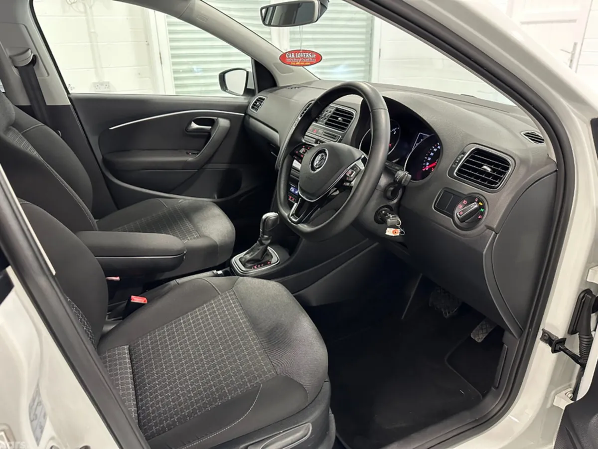 Volkswagen Polo Hatchback, Petrol, 2015, White