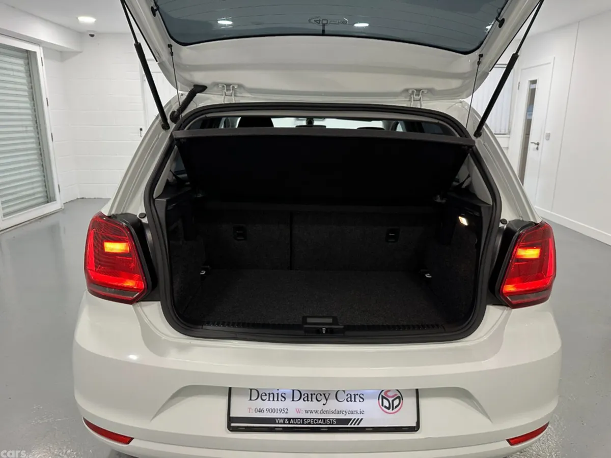 Volkswagen Polo Hatchback, Petrol, 2015, White