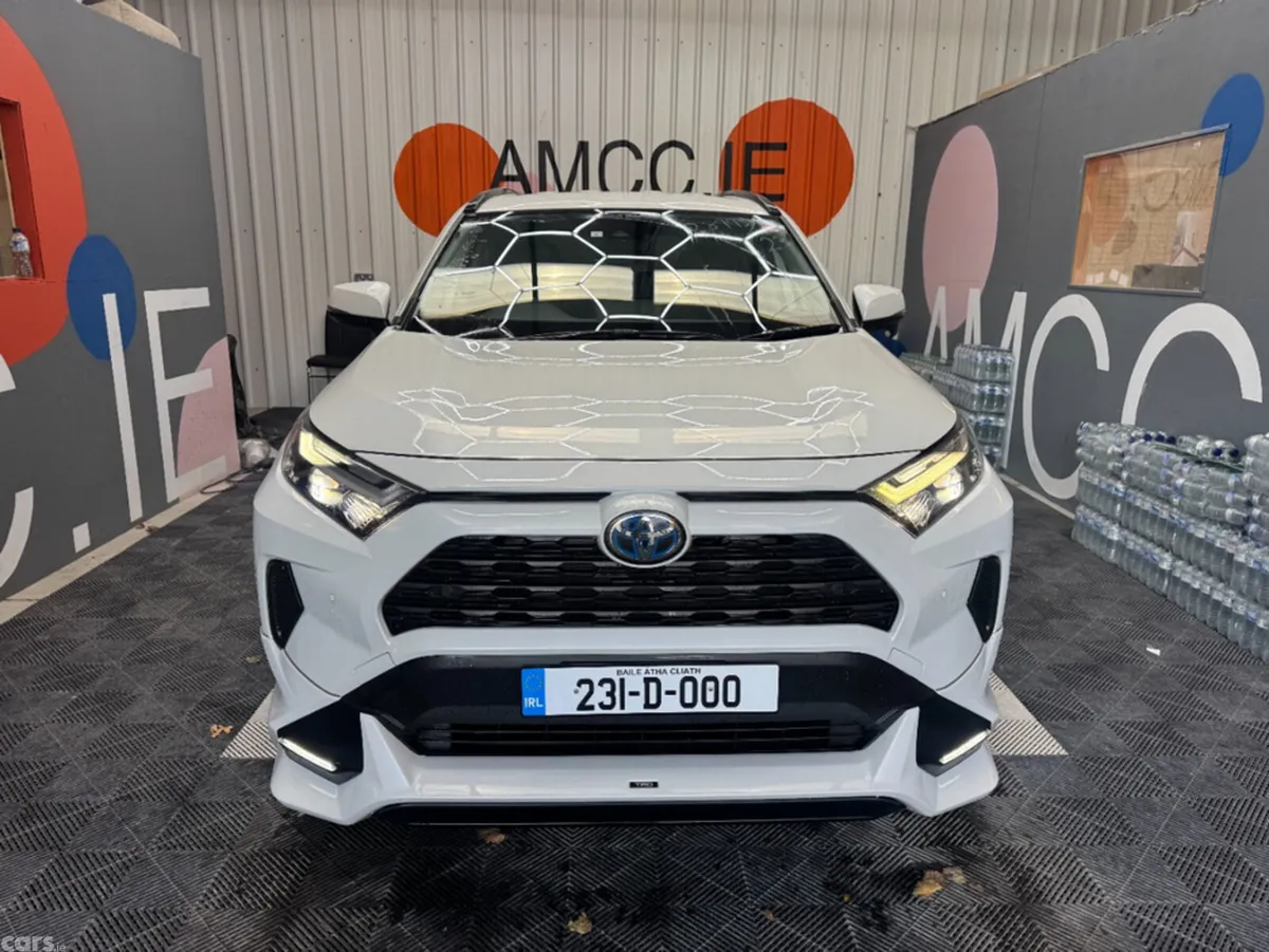 Toyota RAV4 SUV, Petrol Hybrid, 2023, White