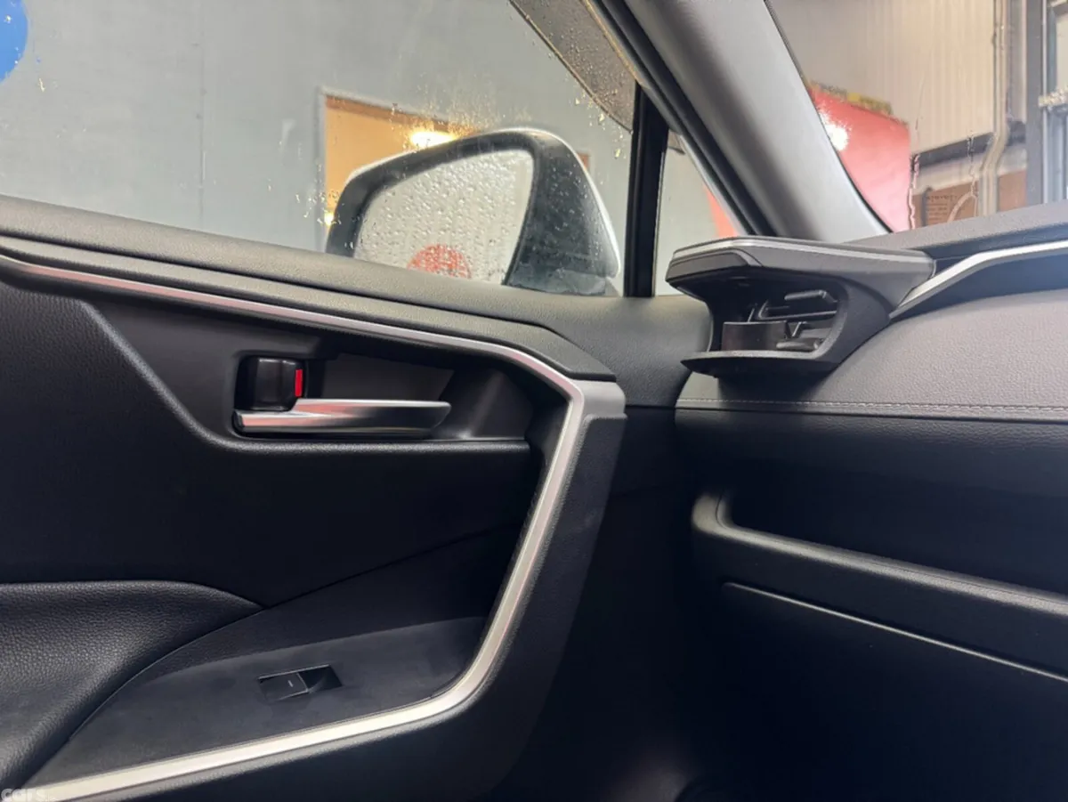 Toyota RAV4 SUV, Petrol Hybrid, 2023, White