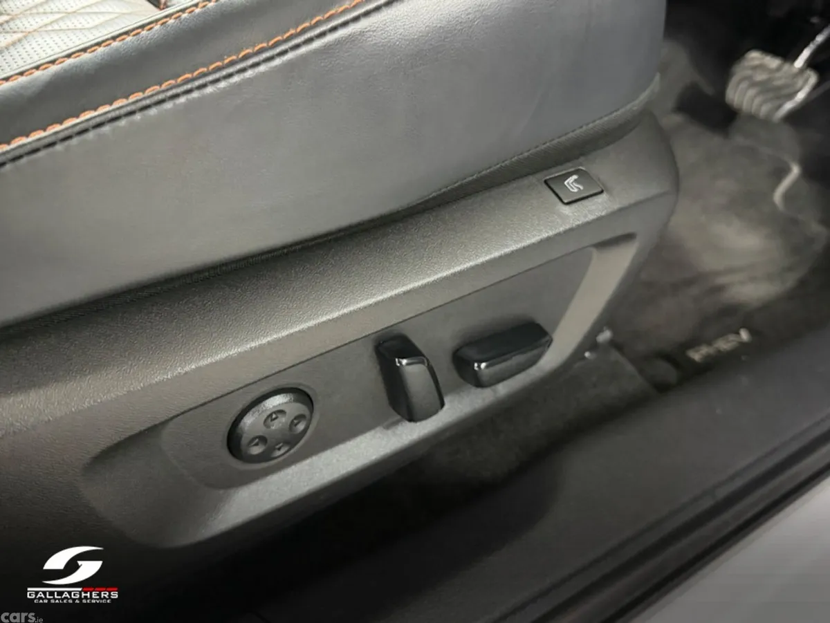 Mitsubishi Outlander SUV, Petrol Plug-in Hybrid, 2023, White