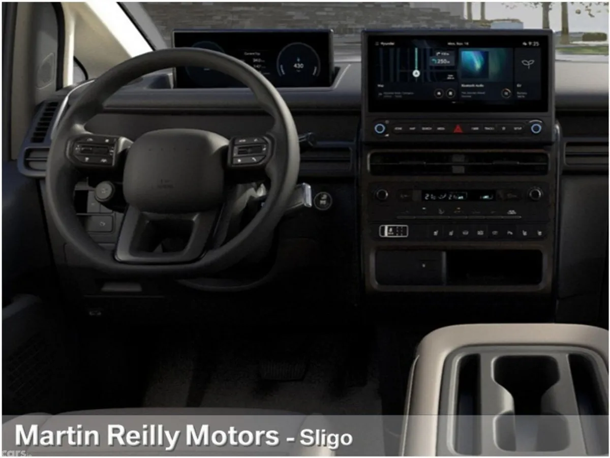 Hyundai Staria MPV, Electric, 2027, Black