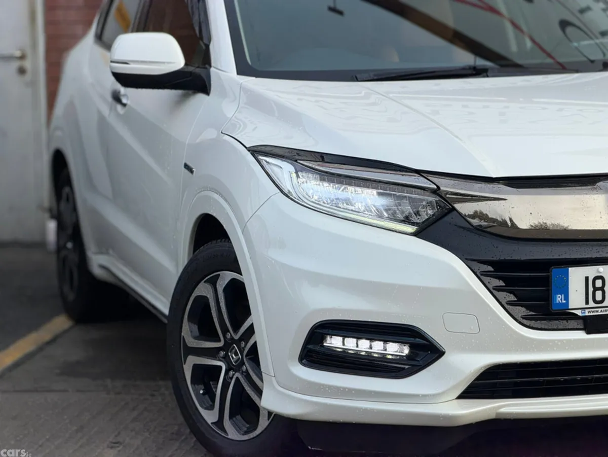 Honda Vezel Estate, Petrol Hybrid, 2018, White