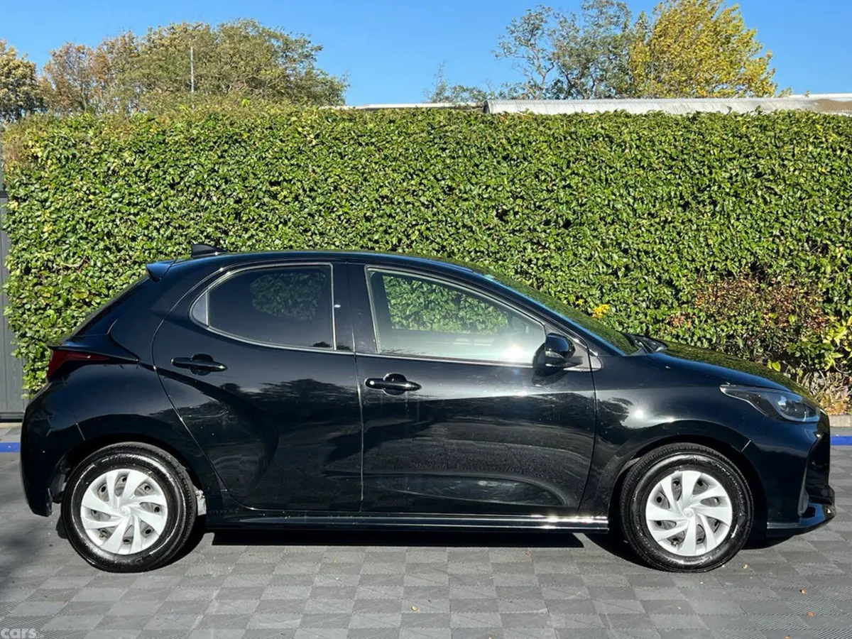 Toyota Yaris Hatchback, Petrol, 2020, Black