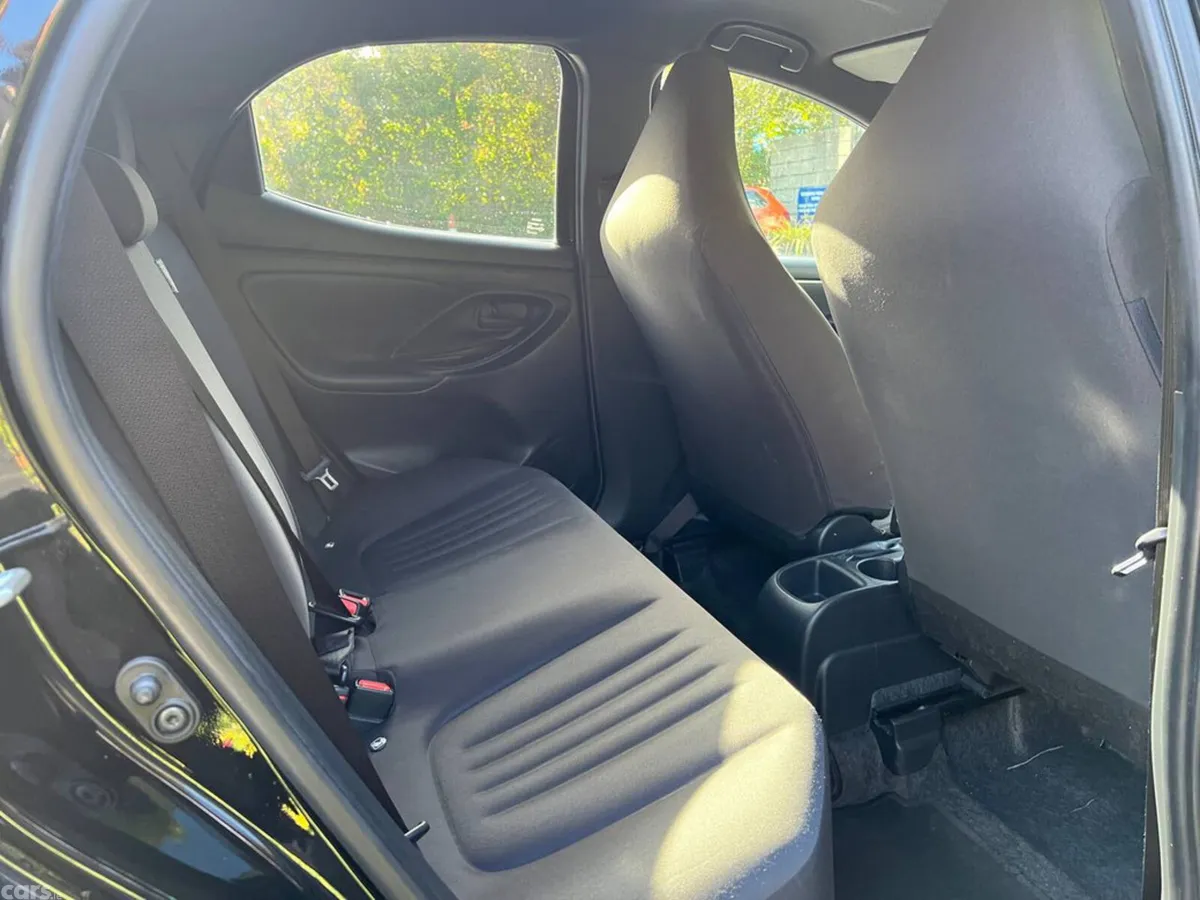 Toyota Yaris Hatchback, Petrol, 2020, Black