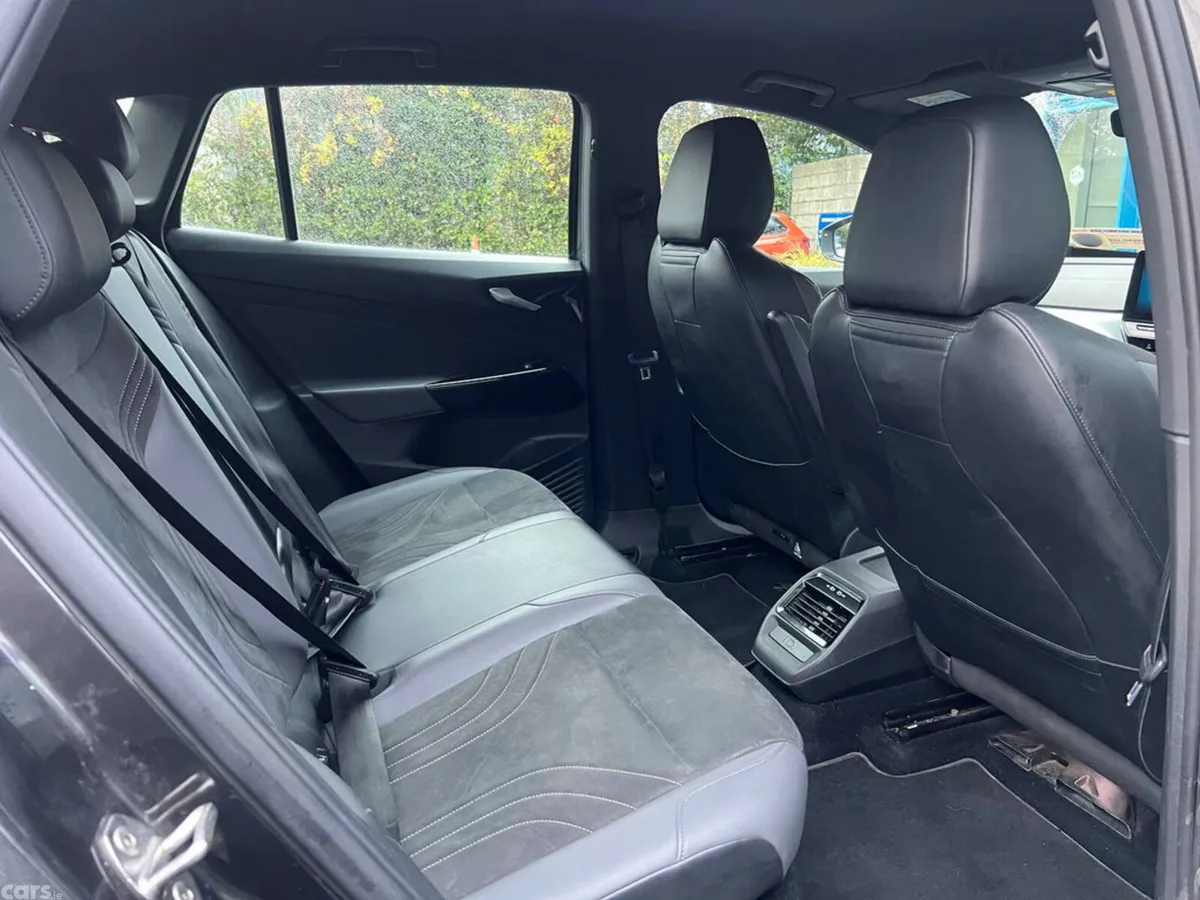 Volkswagen ID.4 Estate, Electric, 2022, Grey
