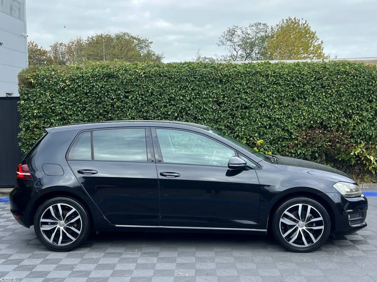 Volkswagen Golf Hatchback, Petrol, 2017, Black