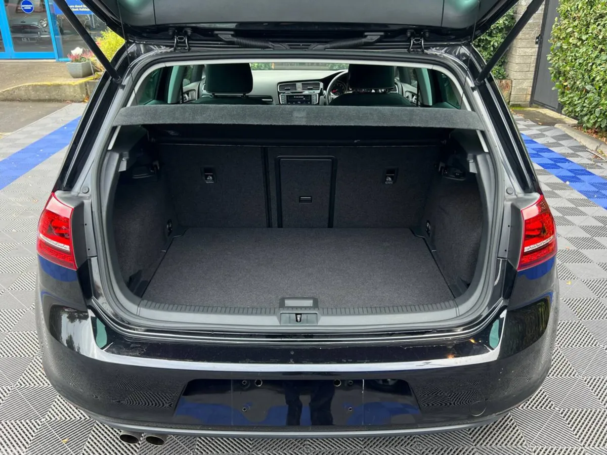 Volkswagen Golf Hatchback, Petrol, 2017, Black