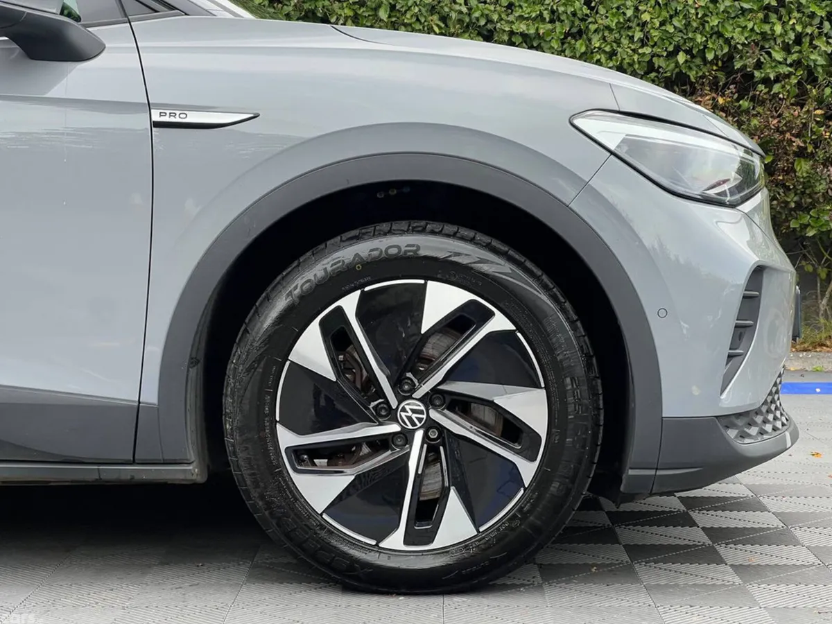 Volkswagen ID.4 Estate, Electric, 2023, Grey
