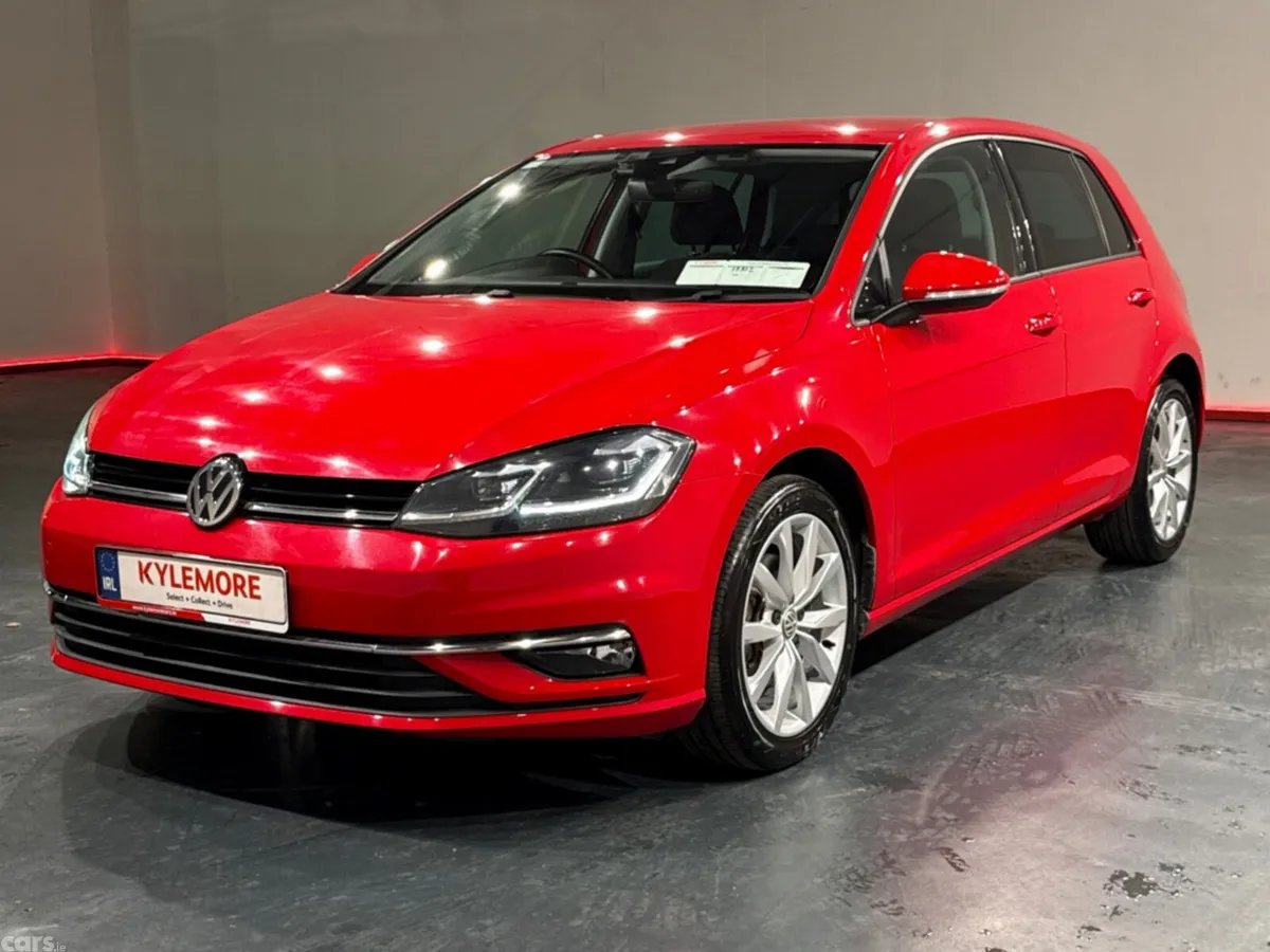Volkswagen Golf Hatchback, Petrol, 2018, Red