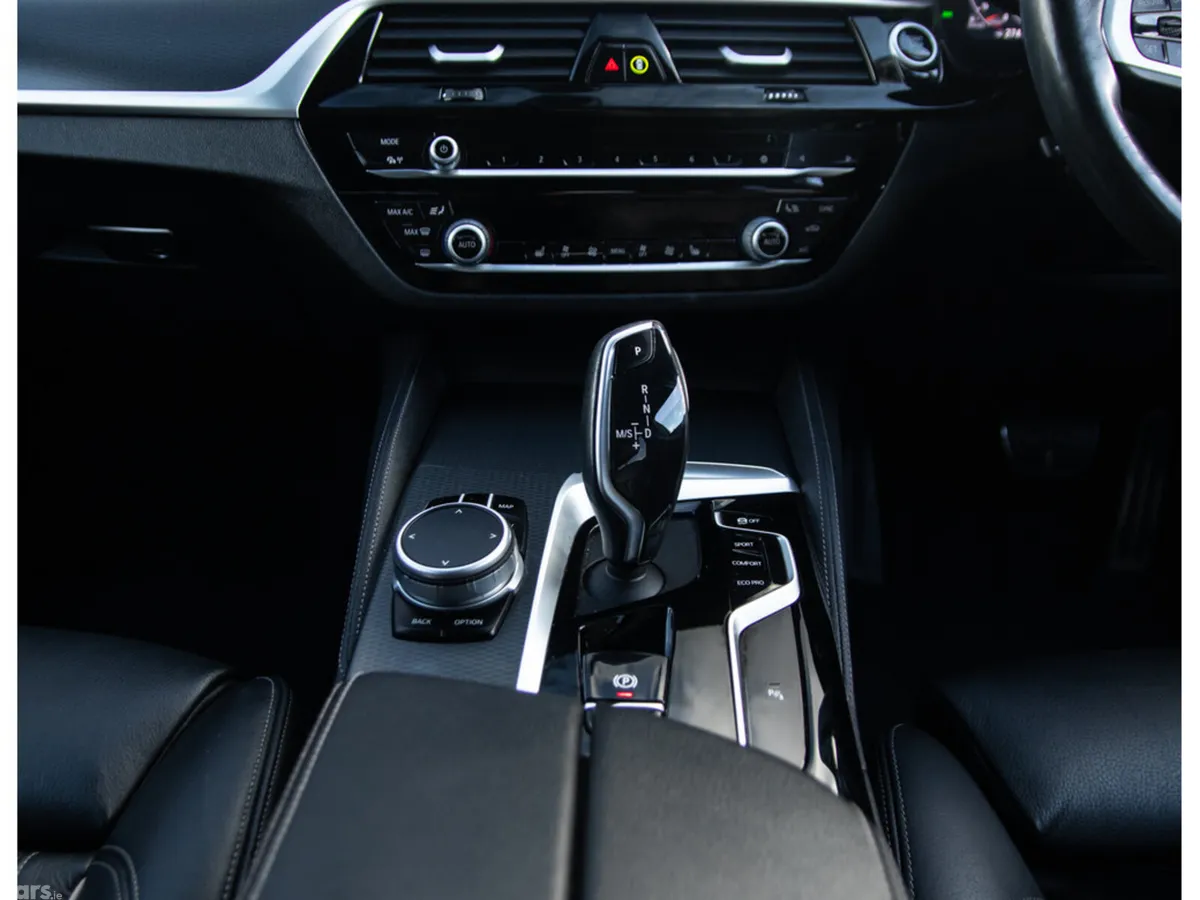 BMW 5-Series Saloon, Diesel Hybrid, 2020, White