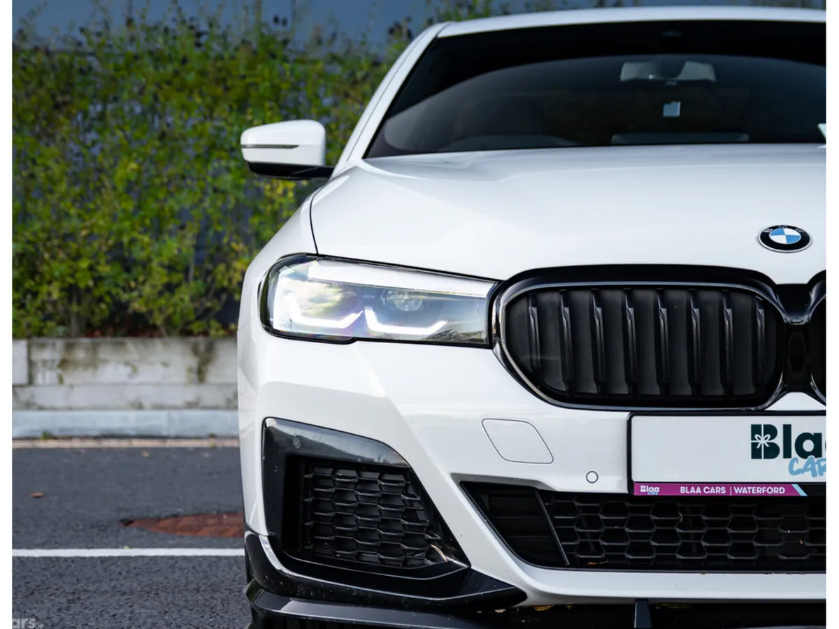 BMW 5-Series Saloon, Diesel Hybrid, 2020, White