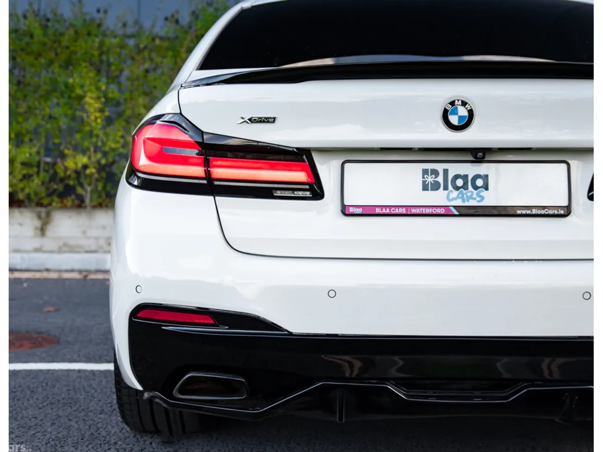 BMW 5-Series Saloon, Diesel Hybrid, 2020, White