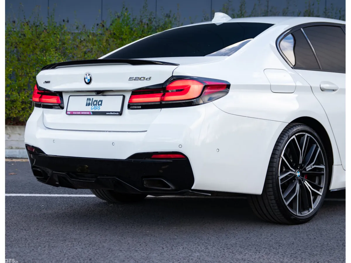 BMW 5-Series Saloon, Diesel Hybrid, 2020, White