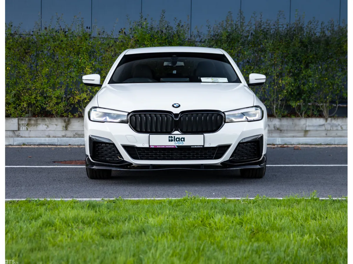 BMW 5-Series Saloon, Diesel Hybrid, 2020, White