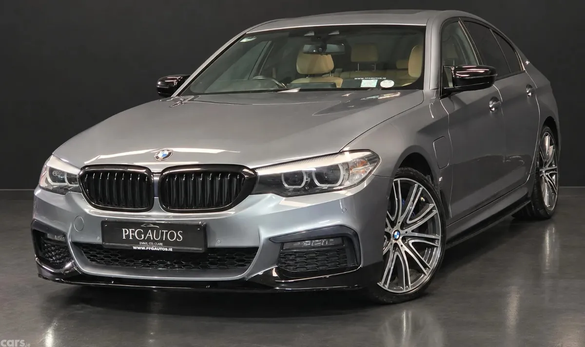 BMW 5-Series Saloon, Petrol Plug-in Hybrid, 2018, Blue