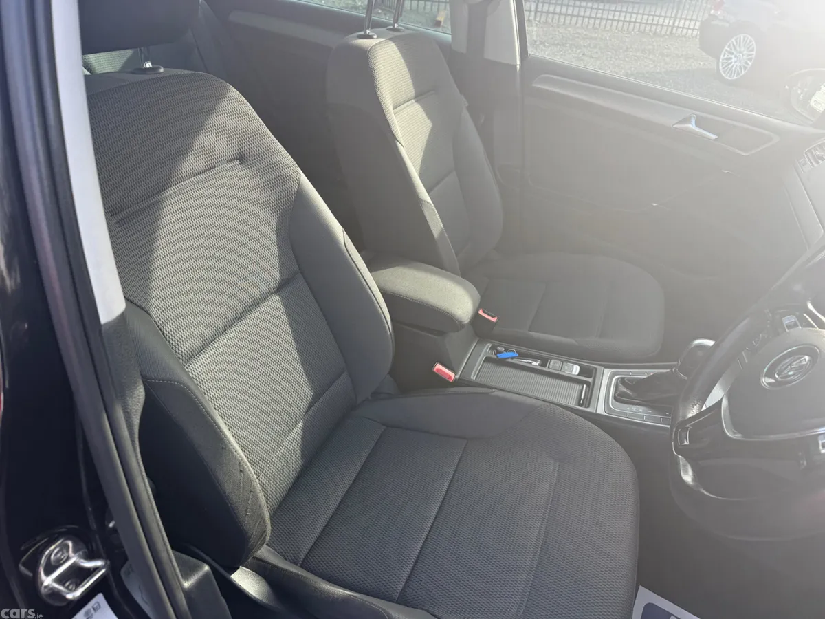 Volkswagen Golf Hatchback, Petrol, 2017, Black
