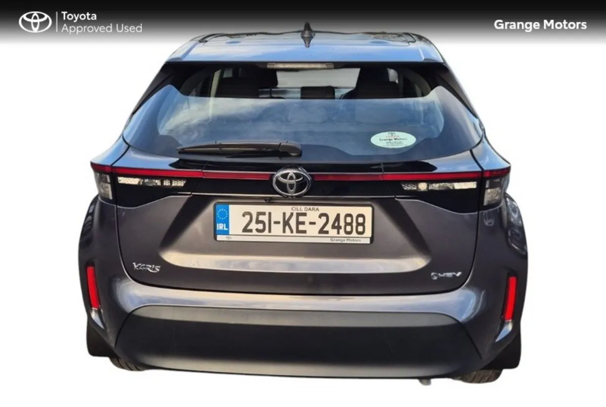Toyota Yaris Cross Hatchback, Petrol Hybrid, 2025, Grey