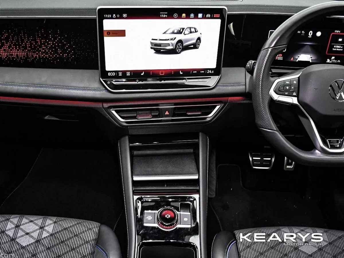 Volkswagen Tiguan SUV, Petrol Plug-in Hybrid, 2024, Black