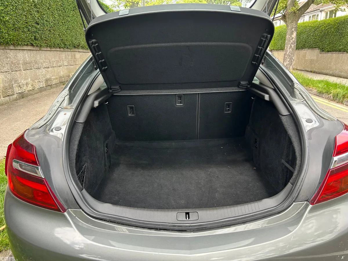 Opel Insignia Hatchback, Diesel, 2017, Grey