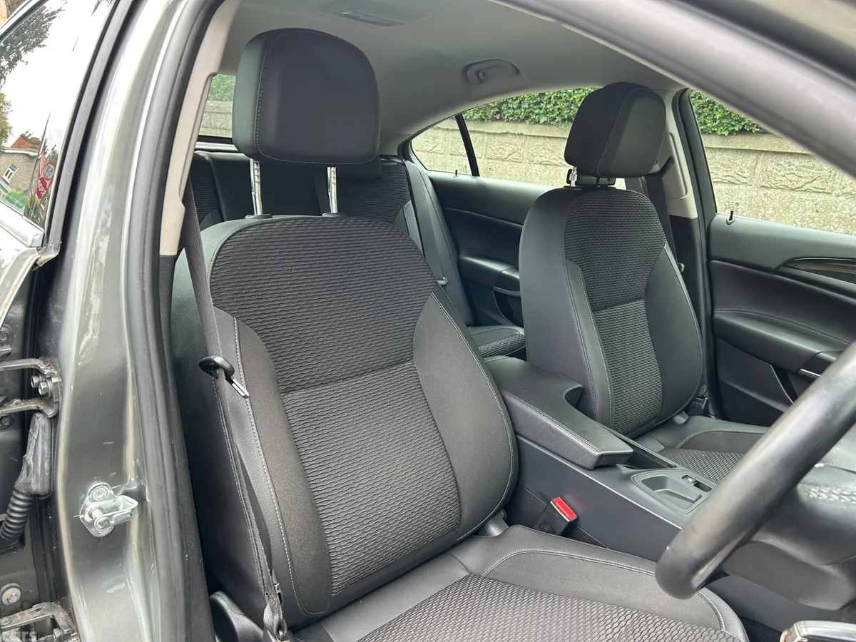 Opel Insignia Hatchback, Diesel, 2017, Grey