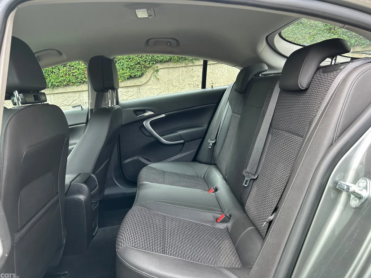 Opel Insignia Hatchback, Diesel, 2017, Grey