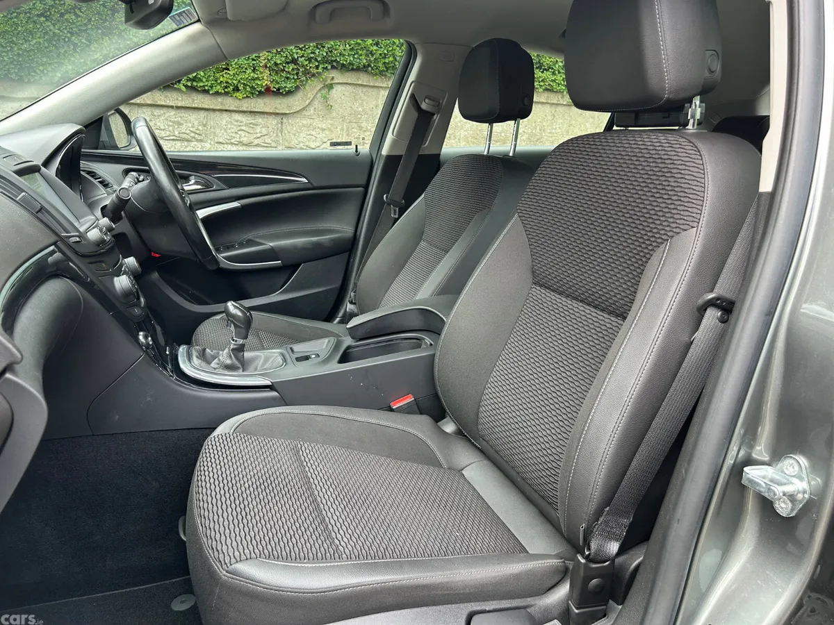 Opel Insignia Hatchback, Diesel, 2017, Grey