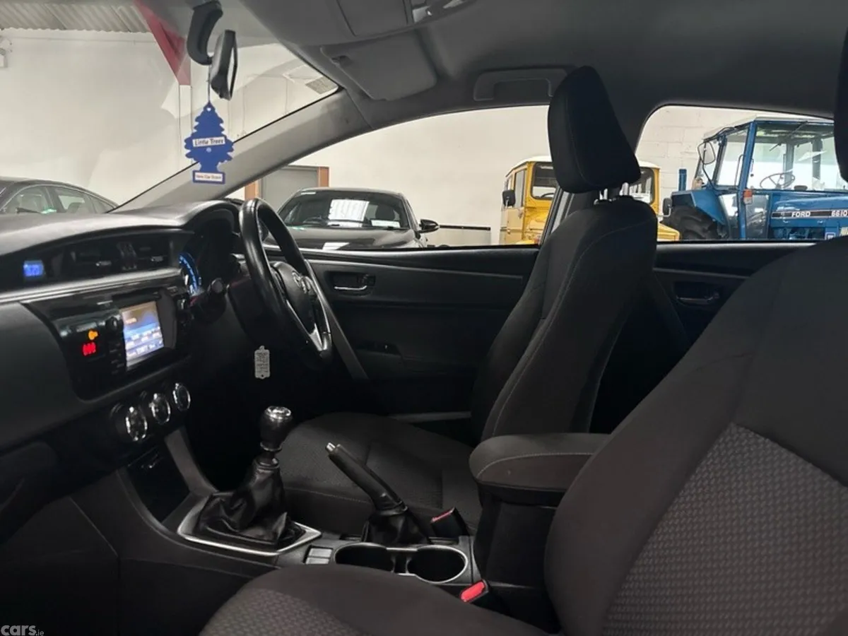 Toyota Corolla Saloon, Diesel, 2016, Black