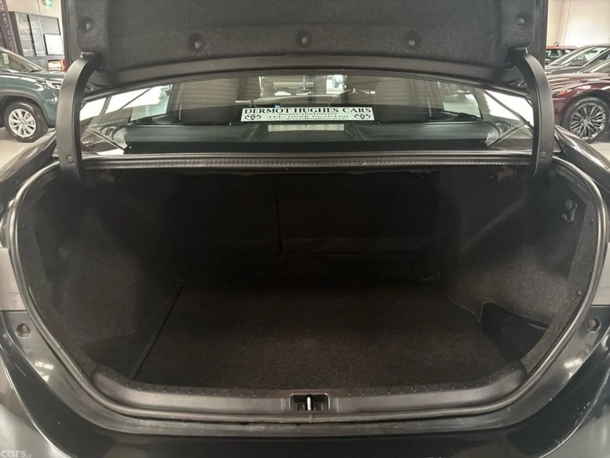 Toyota Corolla Saloon, Diesel, 2016, Black