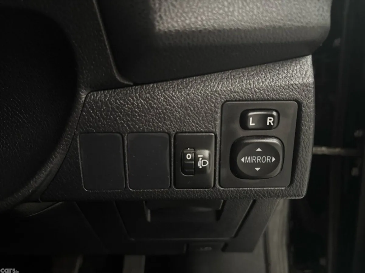 Toyota Corolla Saloon, Diesel, 2016, Black