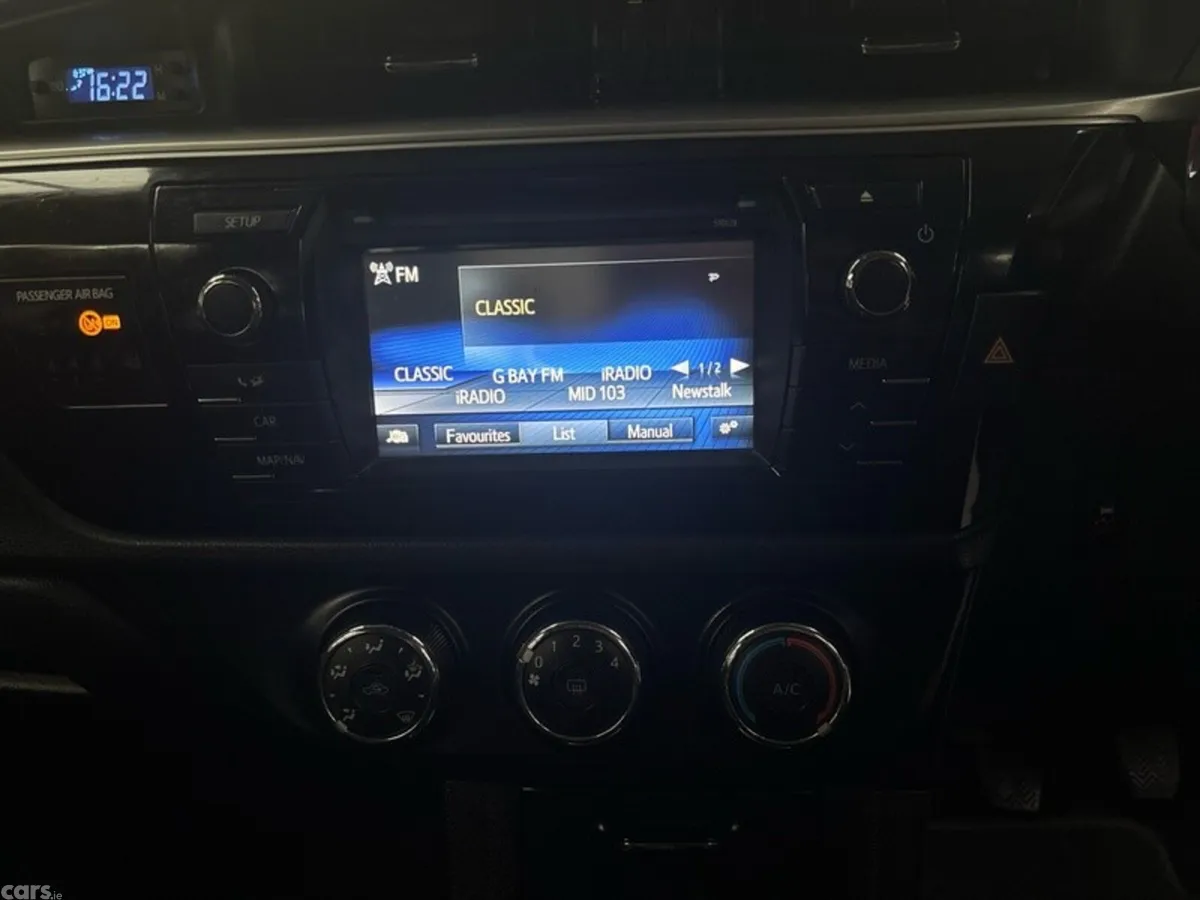 Toyota Corolla Saloon, Diesel, 2016, Black