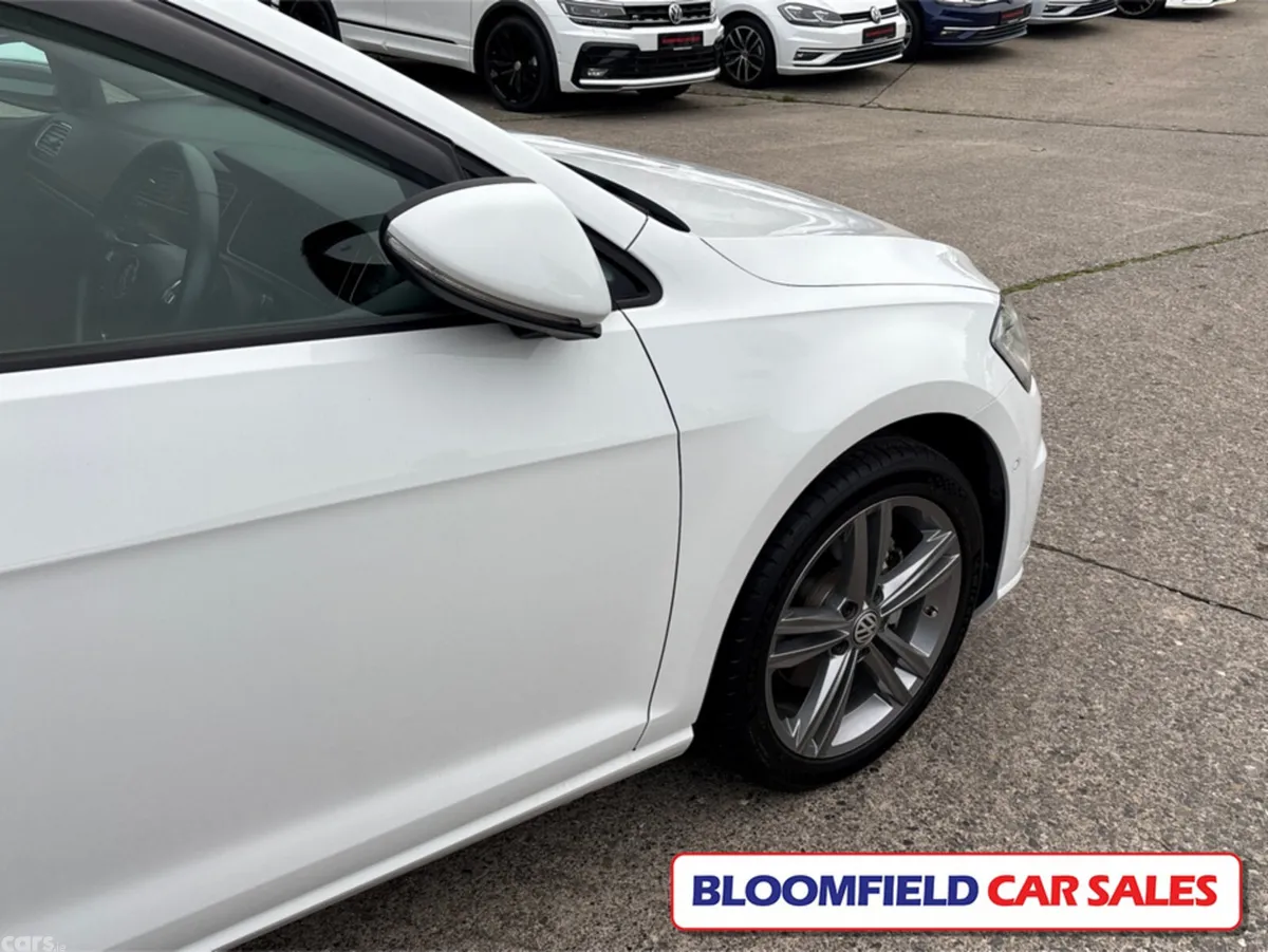 Volkswagen Golf Hatchback, Petrol, 2019, White