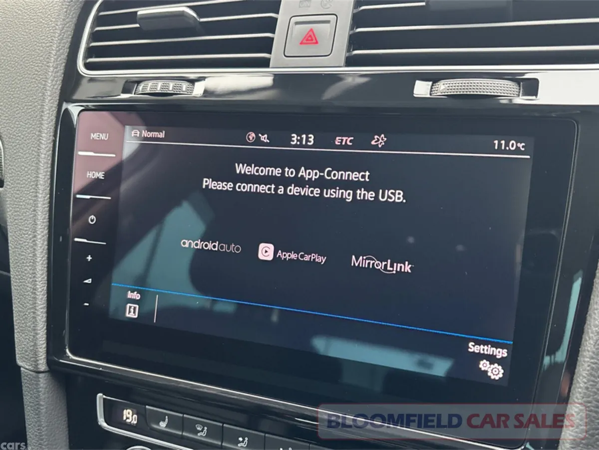 Volkswagen Golf Hatchback, Petrol, 2019, White