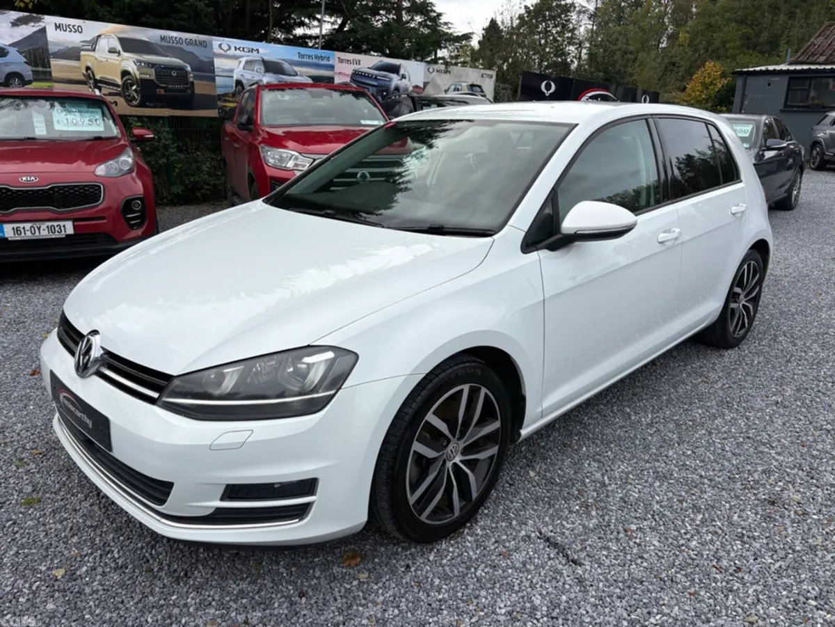 Volkswagen Golf Hatchback, Petrol, 2014, White