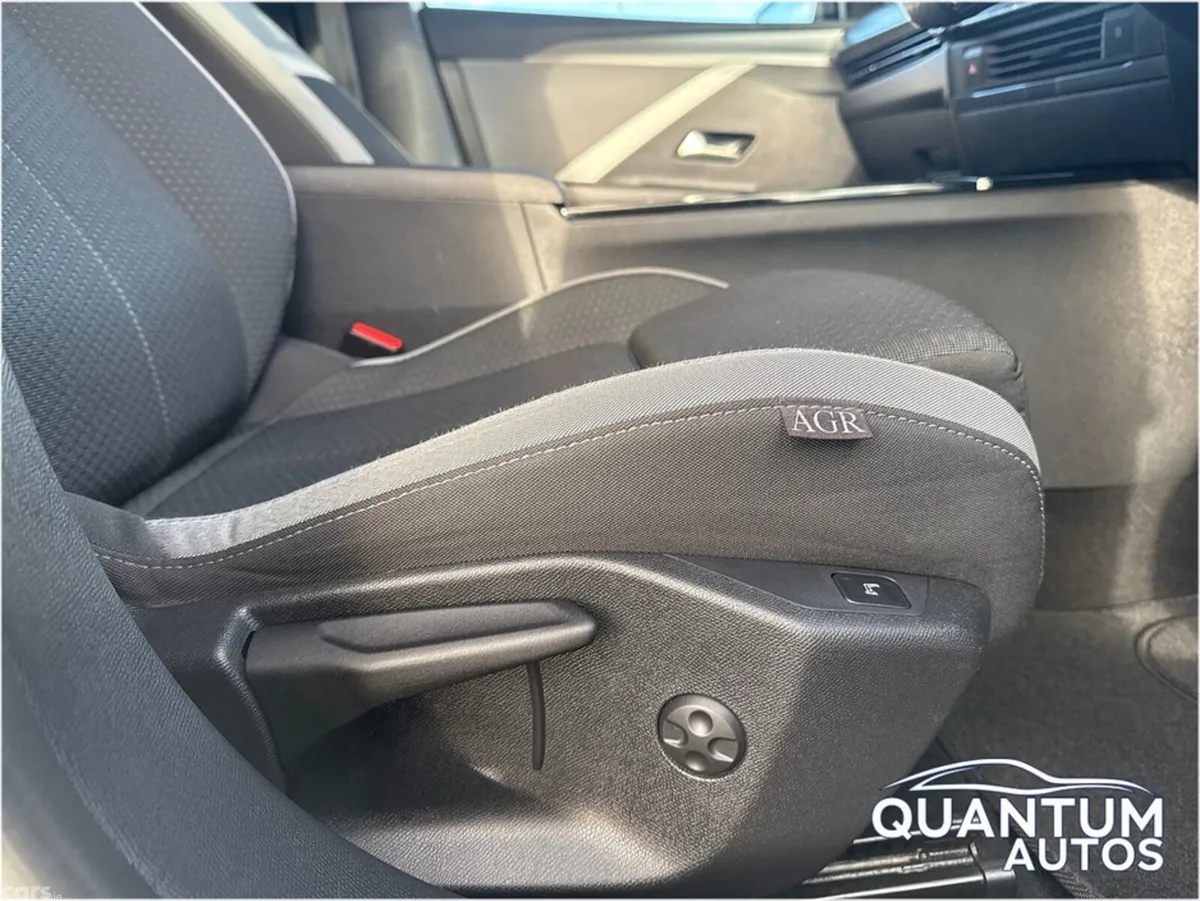 Opel Astra Hatchback, Diesel, 2024, Grey
